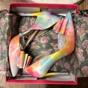 Betsy Johnson tie dye heels
